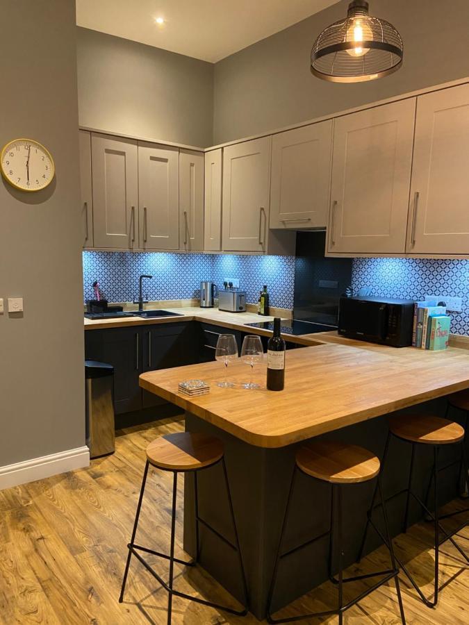 Stylish Tenby Apartment, Great Location, Parking Exteriér fotografie